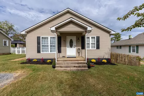 81 Painter Ln, Fishersville, VA 22939