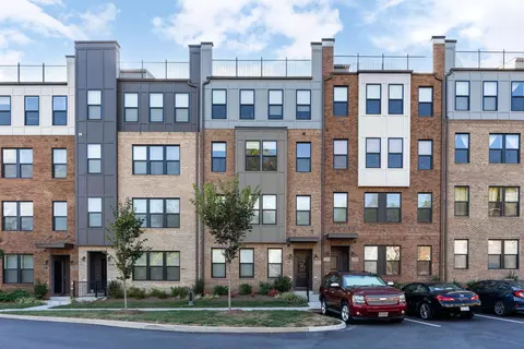 824 Wesley Ln #B, Charlottesville, VA 22911
