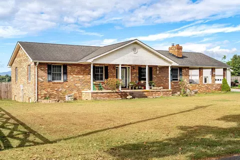 8213 Robinson Rd, Dayton, VA 22821