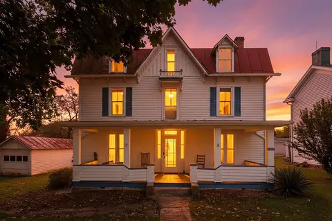 8892 Highland Tpke, Mcdowell, VA 24458