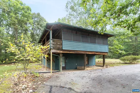345 Walnut Shade Rd, Louisa, VA 23093