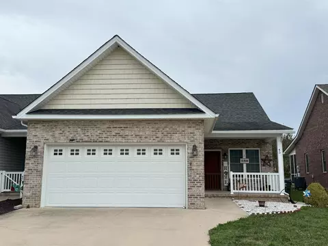 45 Gemstone Dr, Stuarts Draft, VA 24477