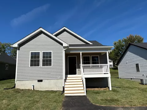 905 Fairfax Ave, Waynesboro, VA 22980