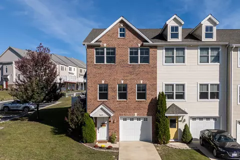 2208 Lapis Ln, Harrisonburg, VA 22801