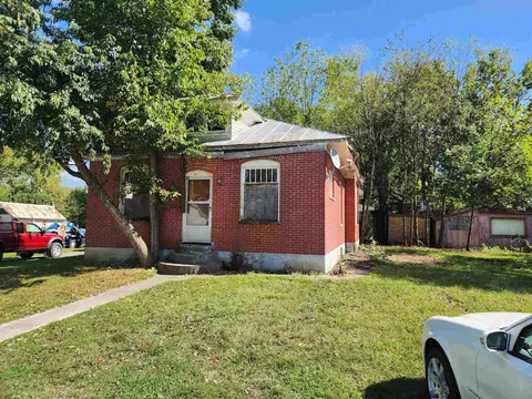 Exterior - 285 Park Ave, Broadway, VA 22815 photo 3 of 27