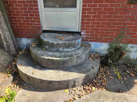 Exterior - 285 Park Ave, Broadway, VA 22815 photo 6 of 27