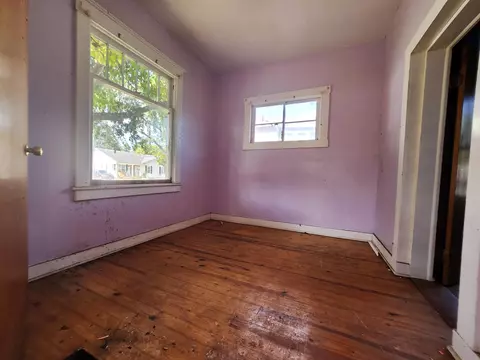 Bedroom - 285 Park Ave, Broadway, VA 22815 photo 1 of 3