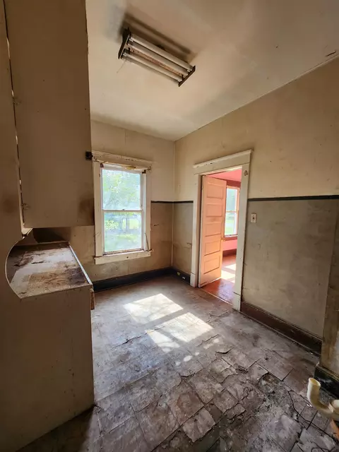 Kitchen - 285 Park Ave, Broadway, VA 22815 photo 1 of 1