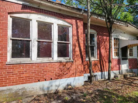 Exterior - 285 Park Ave, Broadway, VA 22815 photo 8 of 27