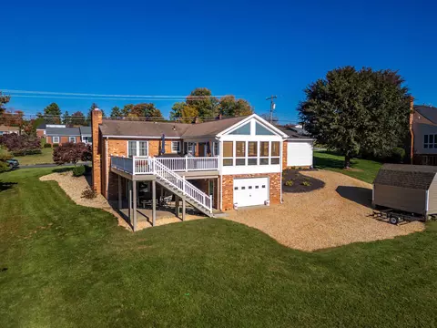 71 Old White Bridge Rd, Waynesboro, VA 22980