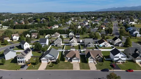 View/Area - 1073 Pendleton Dr, Waynesboro, VA 22980 photo 9 of 11