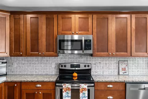 Kitchen - 1073 Pendleton Dr, Waynesboro, VA 22980 photo 5 of 8