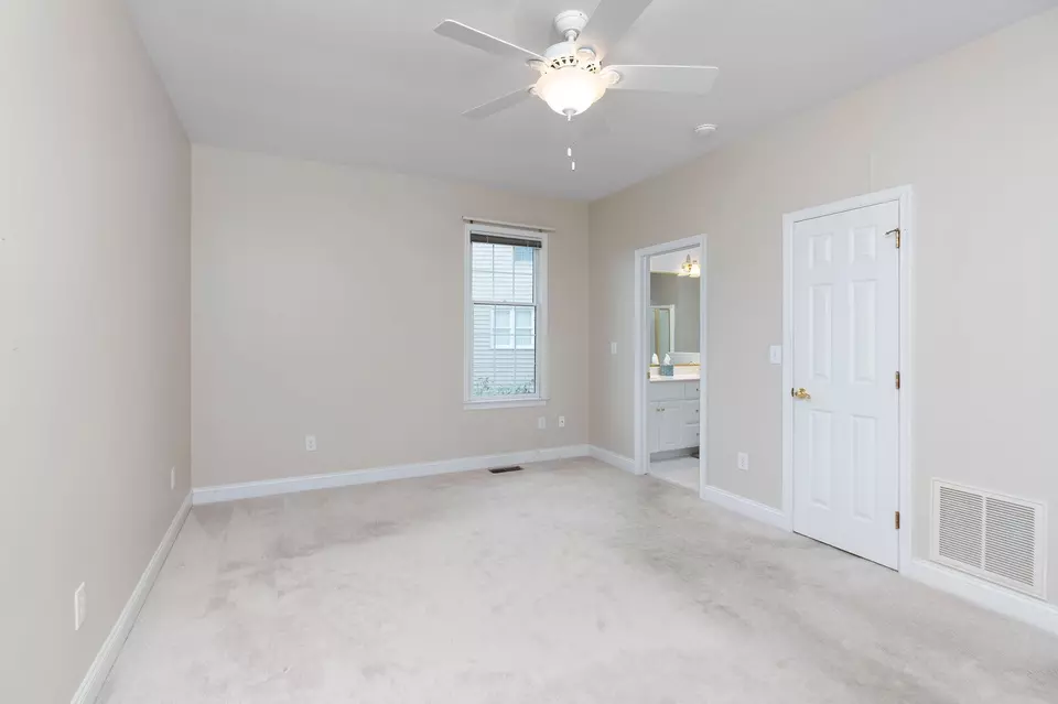 Bedroom - 112 Kings Ct, Waynesboro, VA 22980 photo 1 of 4