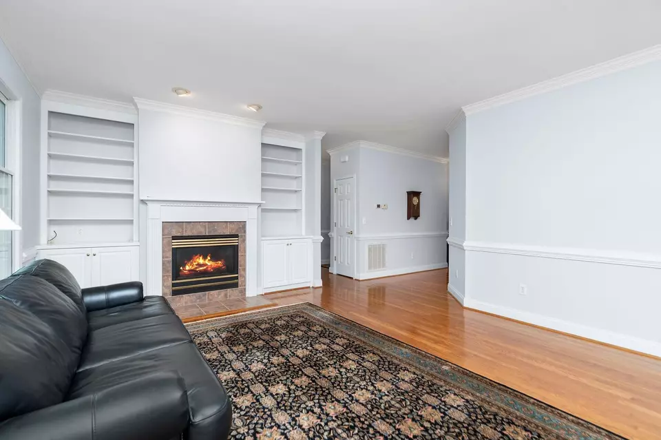 Living - 112 Kings Ct, Waynesboro, VA 22980 photo 6 of 6