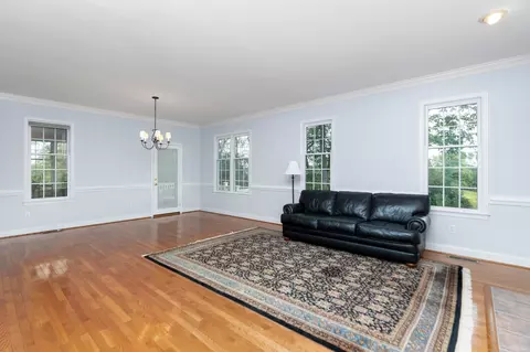 Living - 112 Kings Ct, Waynesboro, VA 22980 photo 1 of 6