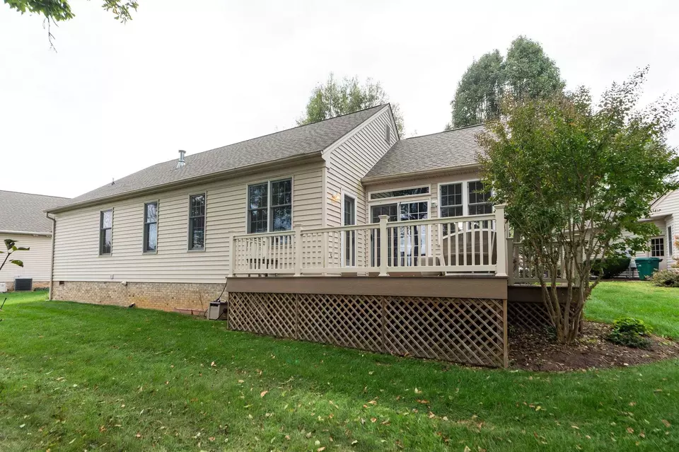 Exterior - 112 Kings Ct, Waynesboro, VA 22980 photo 10 of 16