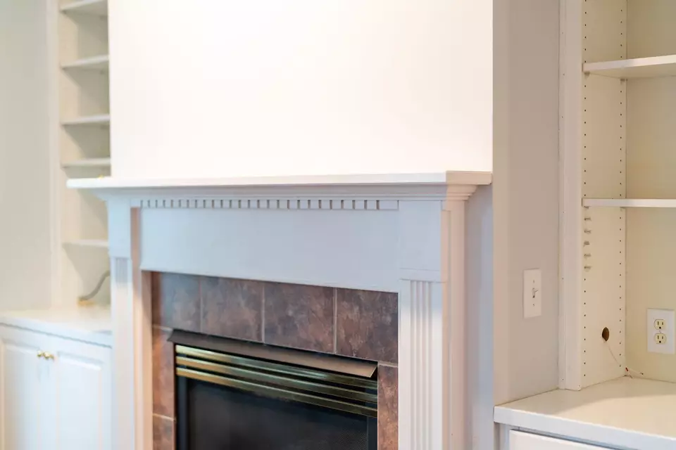 Living - 112 Kings Ct, Waynesboro, VA 22980 photo 5 of 6