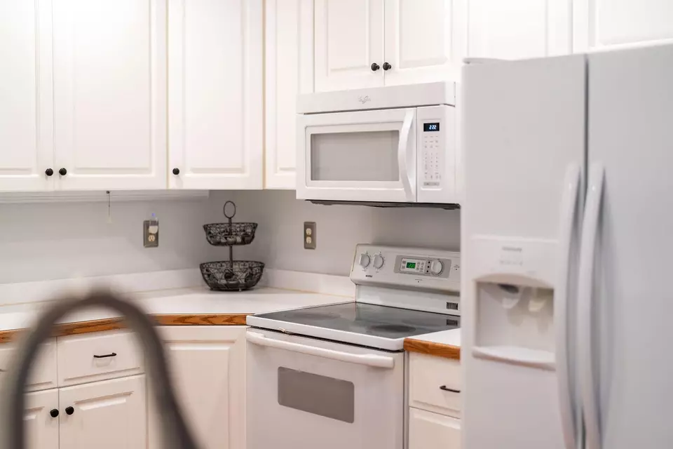 Kitchen - 112 Kings Ct, Waynesboro, VA 22980 photo 3 of 9