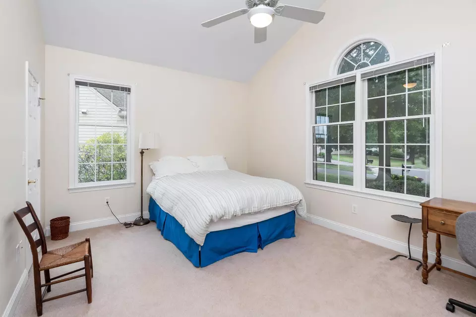 Bedroom - 112 Kings Ct, Waynesboro, VA 22980 photo 3 of 4