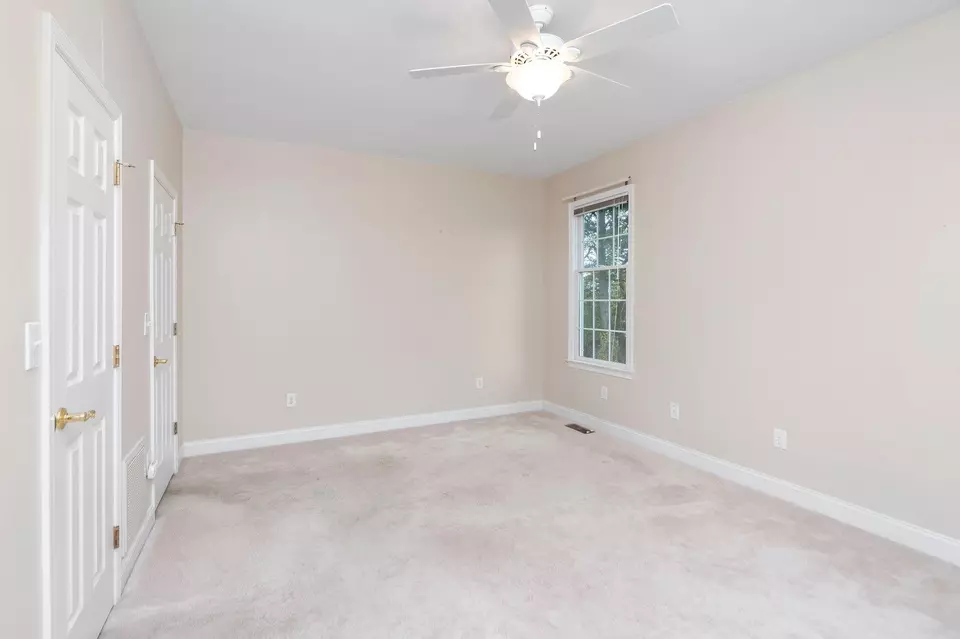 Bedroom - 112 Kings Ct, Waynesboro, VA 22980 photo 2 of 4