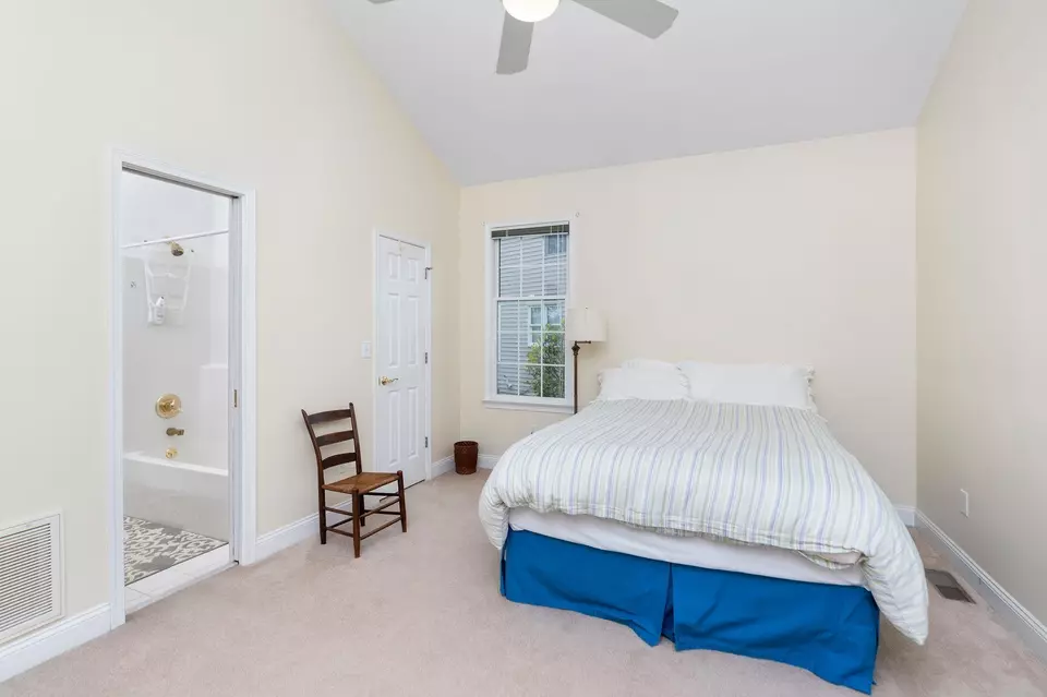 Bedroom - 112 Kings Ct, Waynesboro, VA 22980 photo 4 of 4