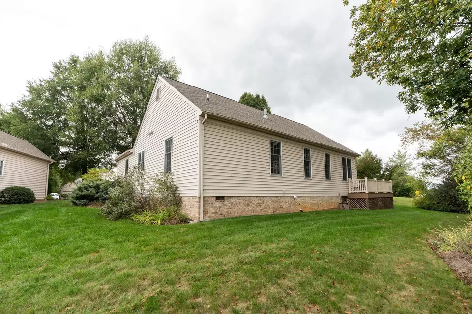 Exterior - 112 Kings Ct, Waynesboro, VA 22980 photo 12 of 16