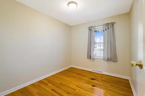 Bedroom - 170 Morningside Dr, Broadway, VA 22815 photo 1 of 7