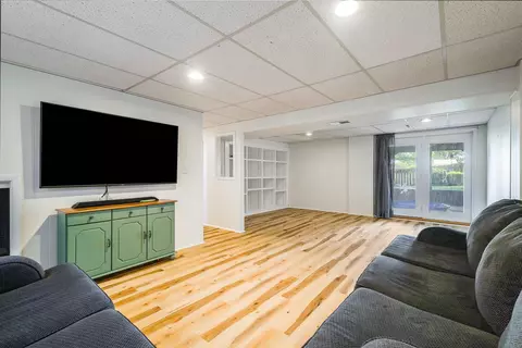 Living - 170 Morningside Dr, Broadway, VA 22815 photo 2 of 3