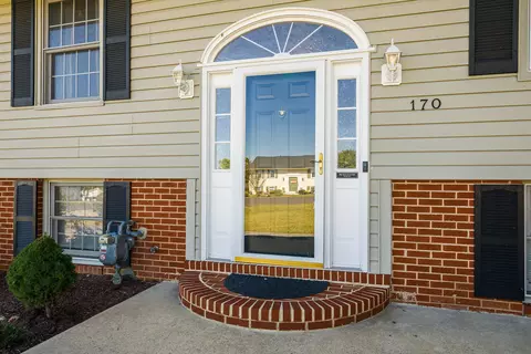 Entry Way - 170 Morningside Dr, Broadway, VA 22815 photo 1 of 5