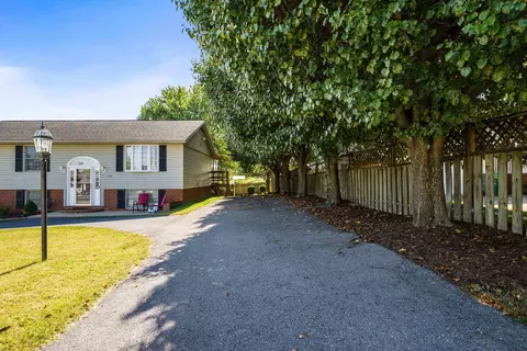 Exterior - 170 Morningside Dr, Broadway, VA 22815 photo 4 of 14