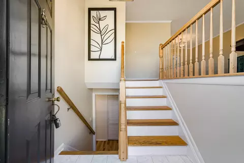 Entry Way - 170 Morningside Dr, Broadway, VA 22815 photo 2 of 5