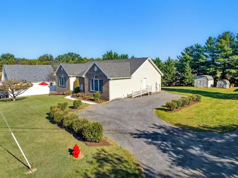 107 Shenell Dr, Mount Jackson, VA 22842 photo 3