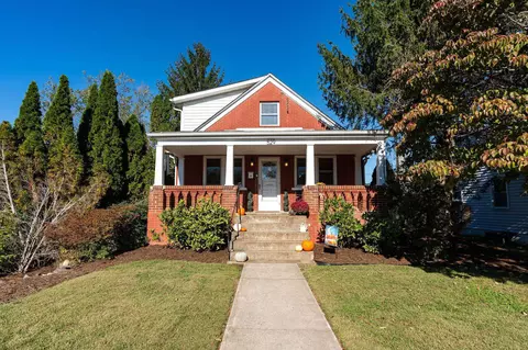 529 S Linden Ave S, Waynesboro, VA 22980