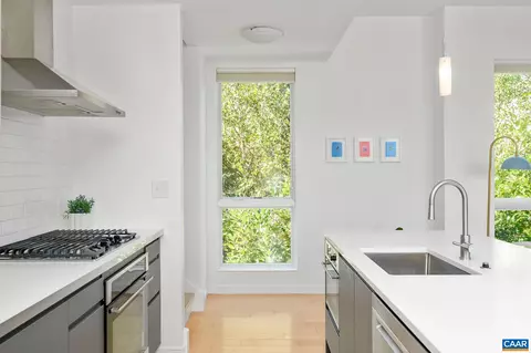 Kitchen - 1130 E High St E #J, Charlottesville, VA 22902 photo 5 of 7