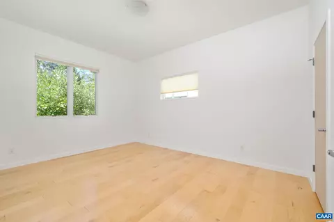 Bedroom - 1130 E High St E #J, Charlottesville, VA 22902 photo 1 of 3