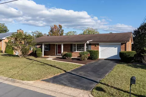 44 Emery St, Harrisonburg, VA 22801