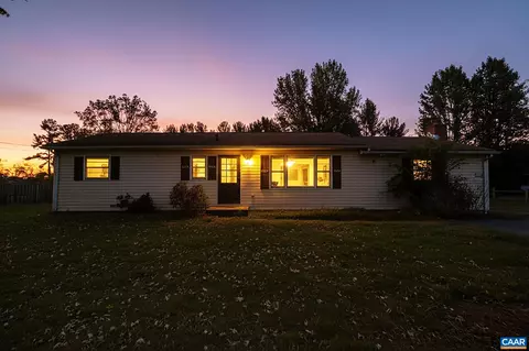 74 Kingswood Ct, Lyndhurst, VA 22952