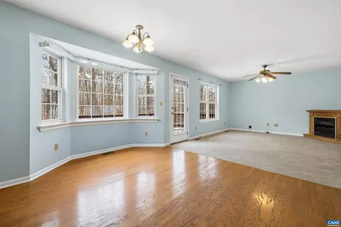Living - 503 Jefferson, Palmyra, VA 22963 photo 7 of 8