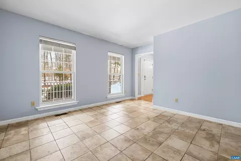 Living - 503 Jefferson, Palmyra, VA 22963 photo 2 of 8