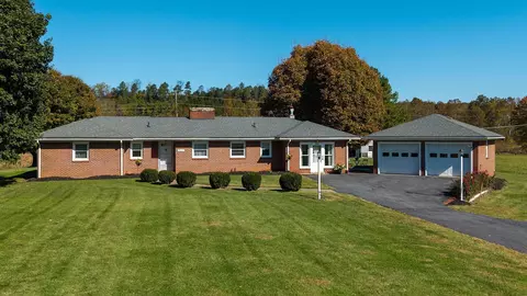 3219 Churchville Ave, Staunton, VA 24401