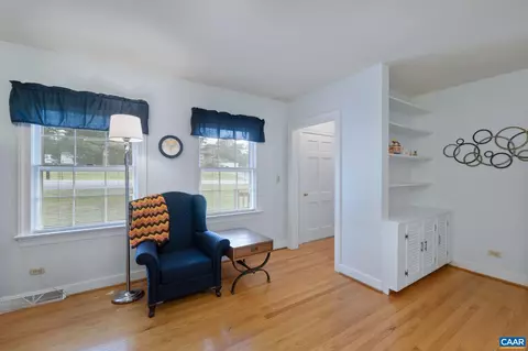 2117 Tarleton Dr, Charlottesville, VA 22901 photo 2
