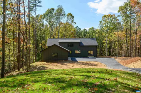 2635 Ennis Mountain Rd, Afton, VA 22920