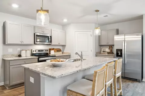 5 Oak View Dr, Staunton, VA 24401