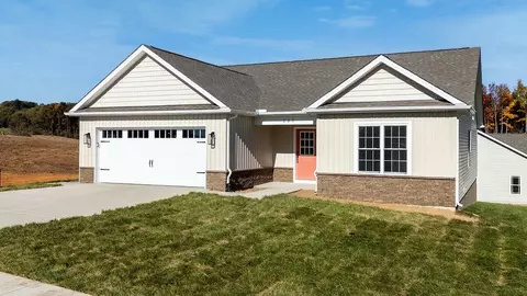 227 Langley Dr, Waynesboro, VA 22980