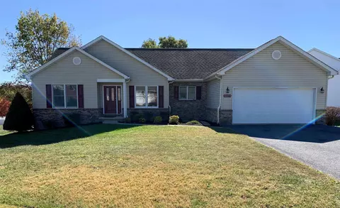 10484 Blue Spruce Ct, Mcgaheysville, VA 22840