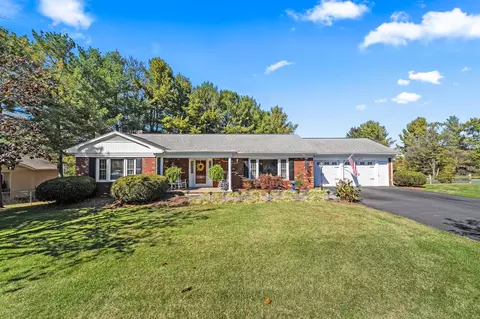 9 S Cobblestone Ct S, Fishersville, VA 22939