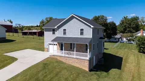 324 Rustic Ave, Broadway, VA 22815 photo 2