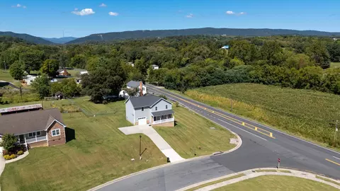 324 Rustic Ave, Broadway, VA 22815 photo 5