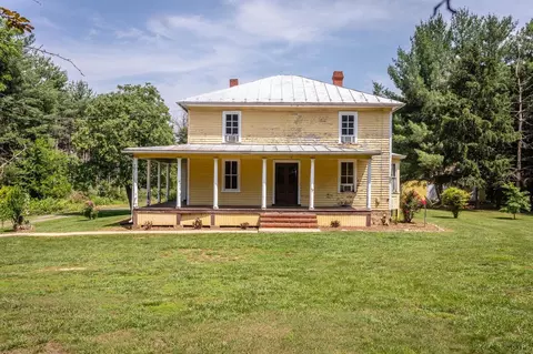 98 Cottonwood Ave, Grottoes, VA 24441