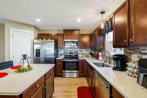 46 S Peak Dr, Mcgaheysville, VA 22840
